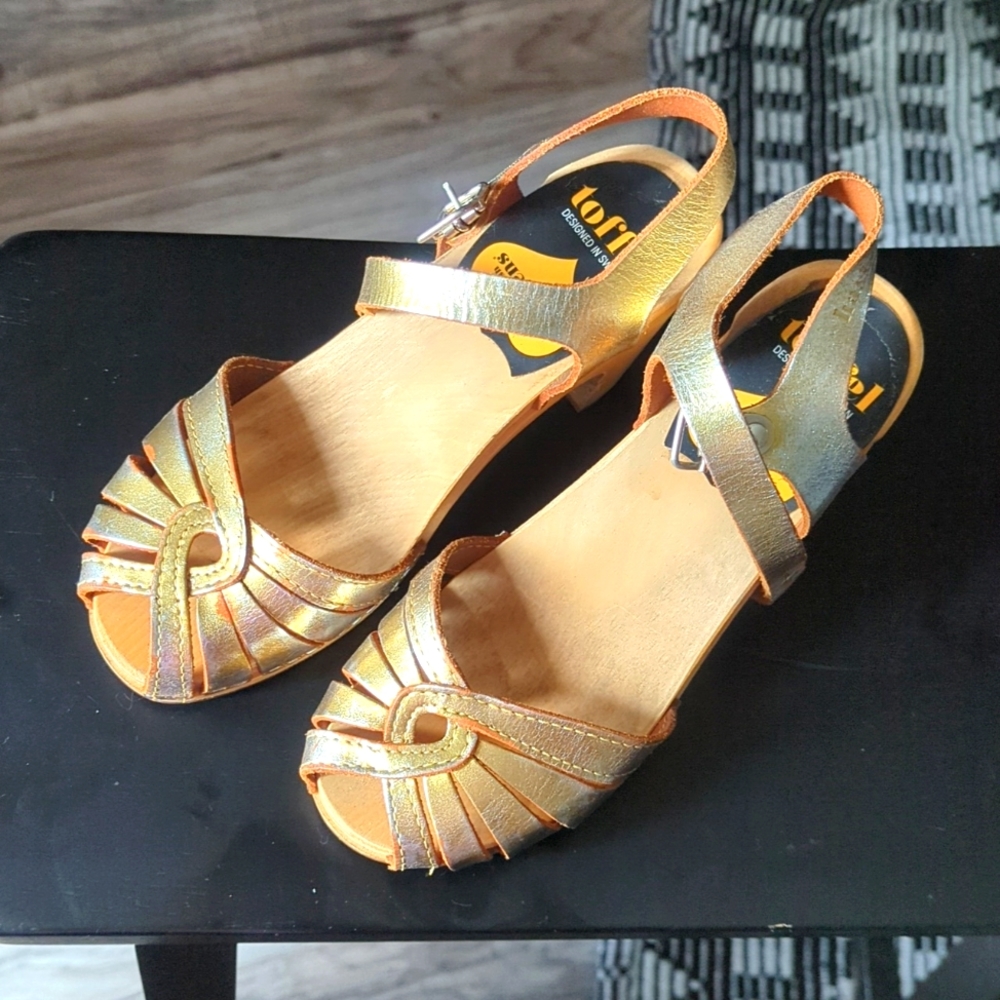 Toffel high heels